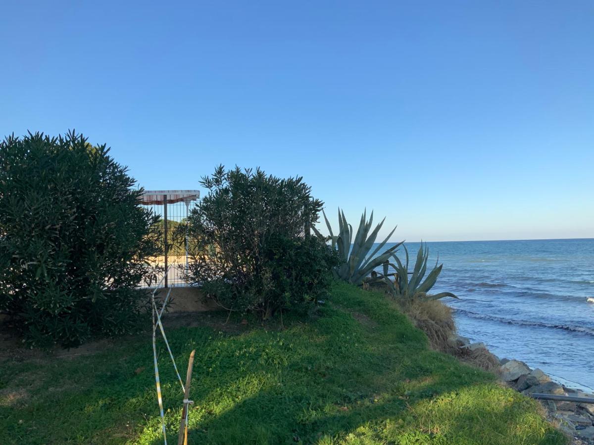 Studio Bord De Mer Santa-Lucia-di-Moriani Exterior photo